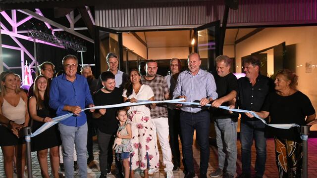 Inauguró el Centro Recreativo "La Estación"