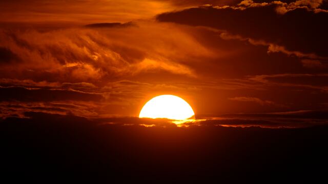 Aleta y preocupación por el clima en Argentina para los próximos tres meses. (AP Foto/David Zalubowski)