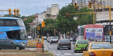 Bulevard Perón, sector donde ocurrió el robo (Imagen Ilustrativa. Raimundo Viñuelas/La Voz).