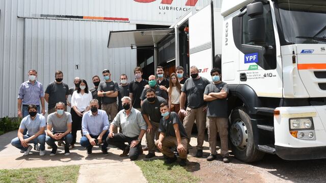 Recorrida del Intendente Luis Castellano por JIT Lubricaciones