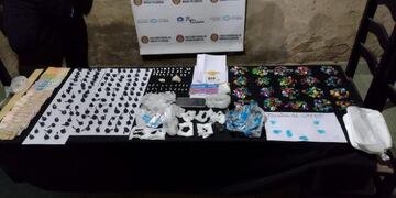 Alderetes: secuestraron más de 1100 “ravioles” de cocaína y 118 “bagullos” de marihuana