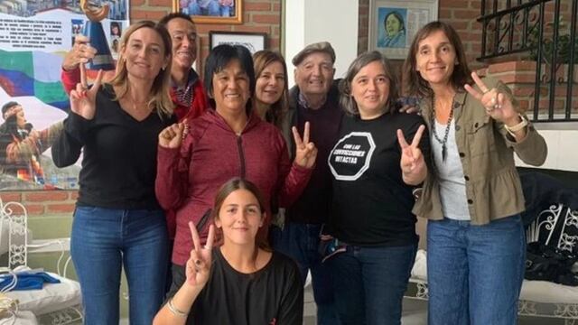 Milagro Sala recibió el premio Rodolfo Walsh en su domicilio.