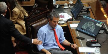 Diputados: entre denuncias de un pacto con el kirchnerismo, Martín Menem va por la reelección.