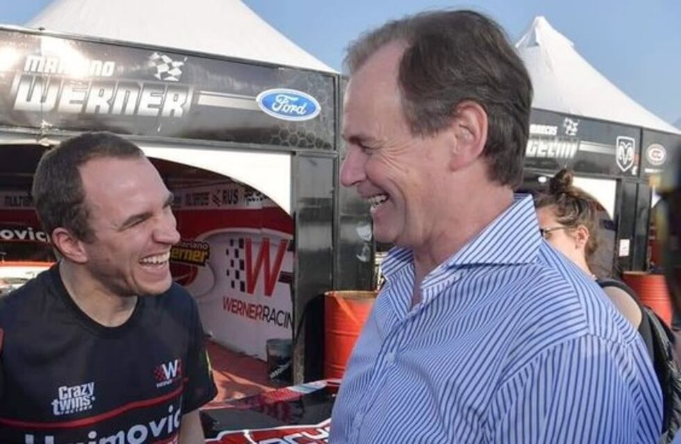 El saludo de Gustavo Bordet a los campeones entrerrianos del automovilismo argentino