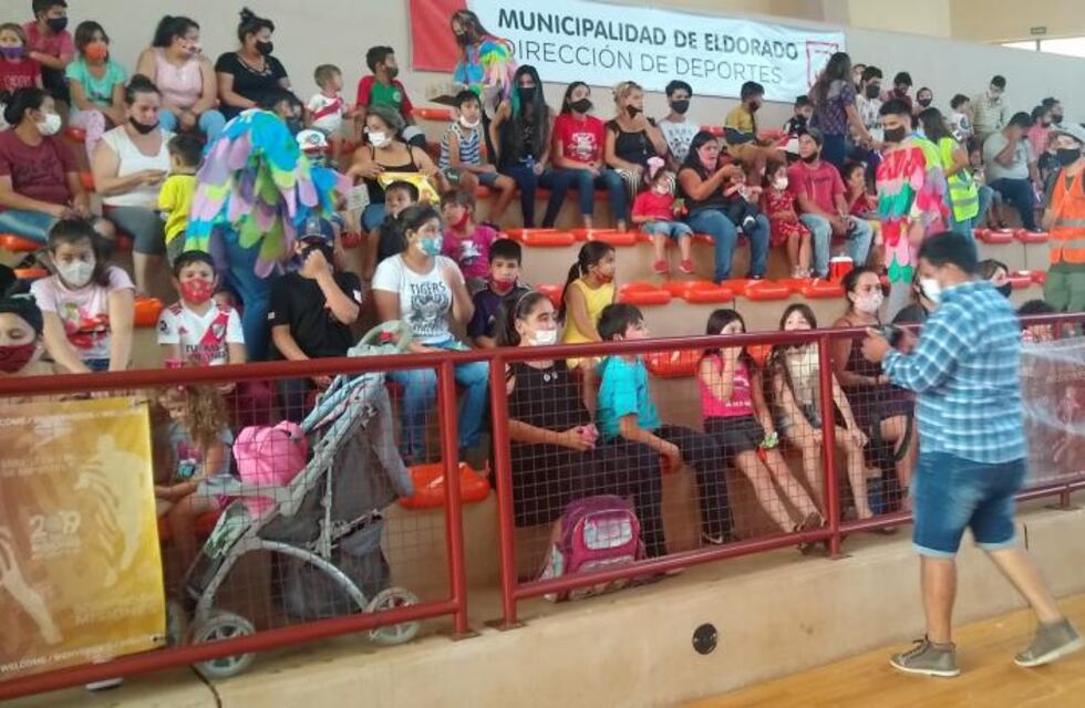 El programa “Gurises Felices” llegó a Eldorado y agasajó a los más pequeños