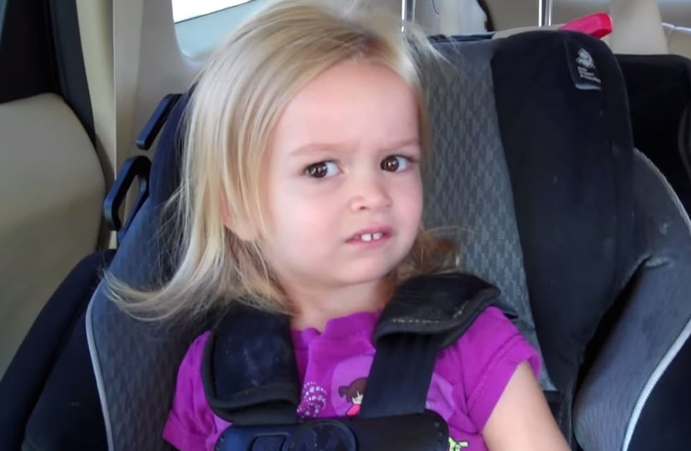 Increíble: así está hoy Chloe, la niña del popular meme que la muestra confundida