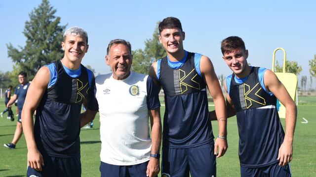 El entrenador Miguel Ángel Russo recibió a los futbolistas en el predio de Arroyo Seco.