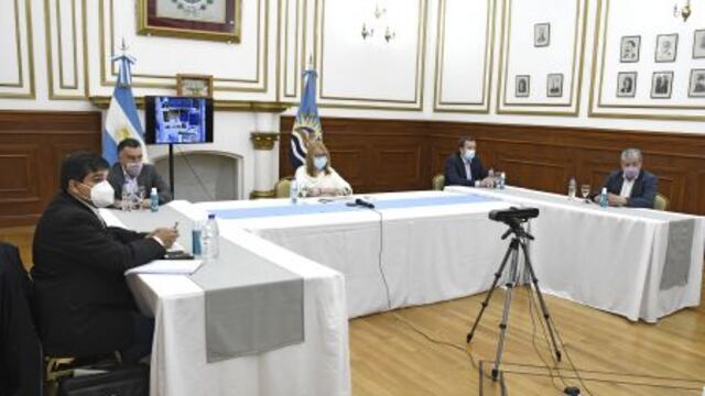 Santa Cruz adhirió al DNU y estableció un Índice de Riesgo Epidemiológico por localidad