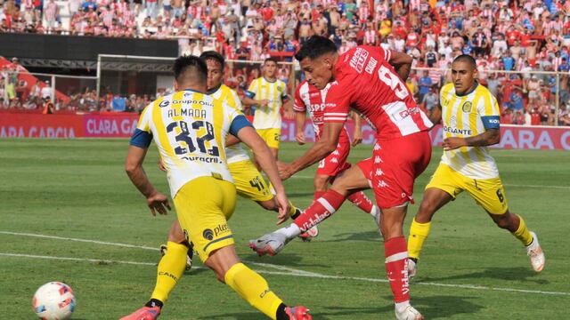 El "Cuqui" Márquez convirtió el segundo gol local.