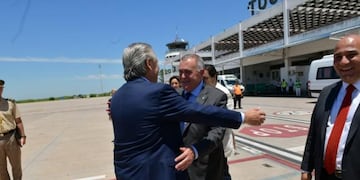 El Gobernador de Tucumán, Osvaldo Jaldo recibió al Presidente, Alberto Fernández.