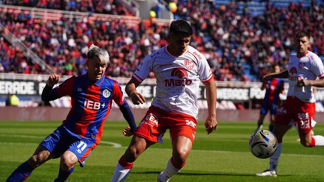 Instituto en su partido ante San Lorenzo. (Clarin / Marcelo Carroll).
