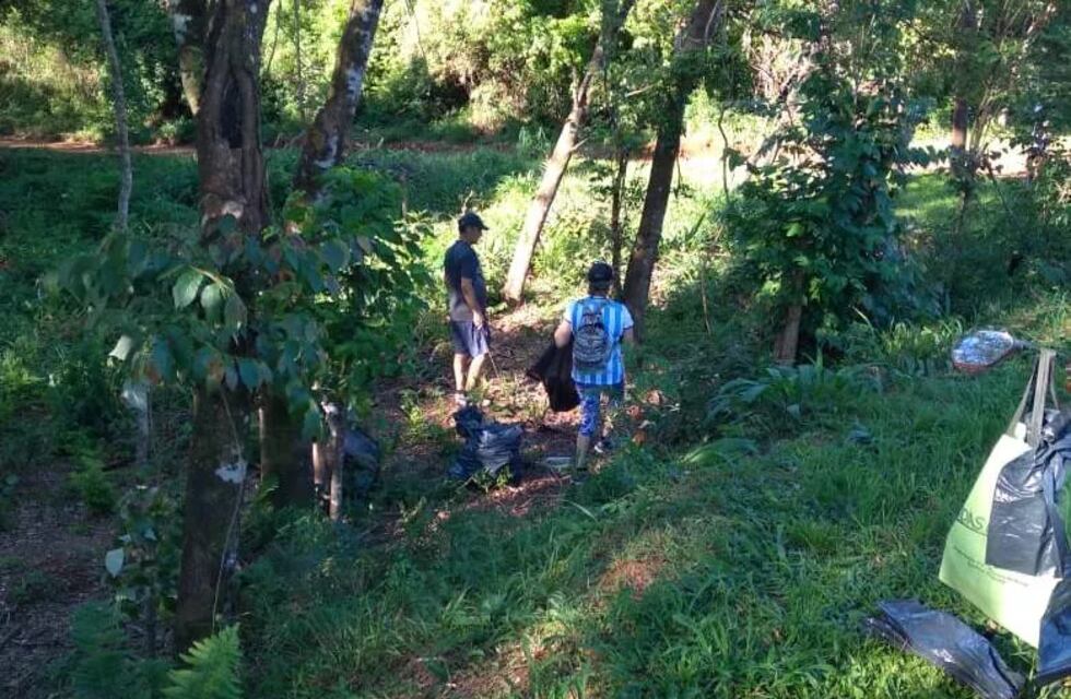 Puerto Esperanza: vecinos llevan adelante iniciativa para mantener limpia la ciudad