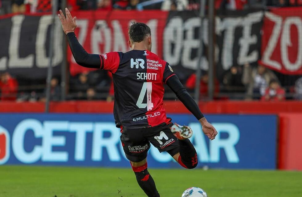 Augusto Schott fue titular en la victoria de Newell’s ante Defensa y Justicia por la Liga Profesional