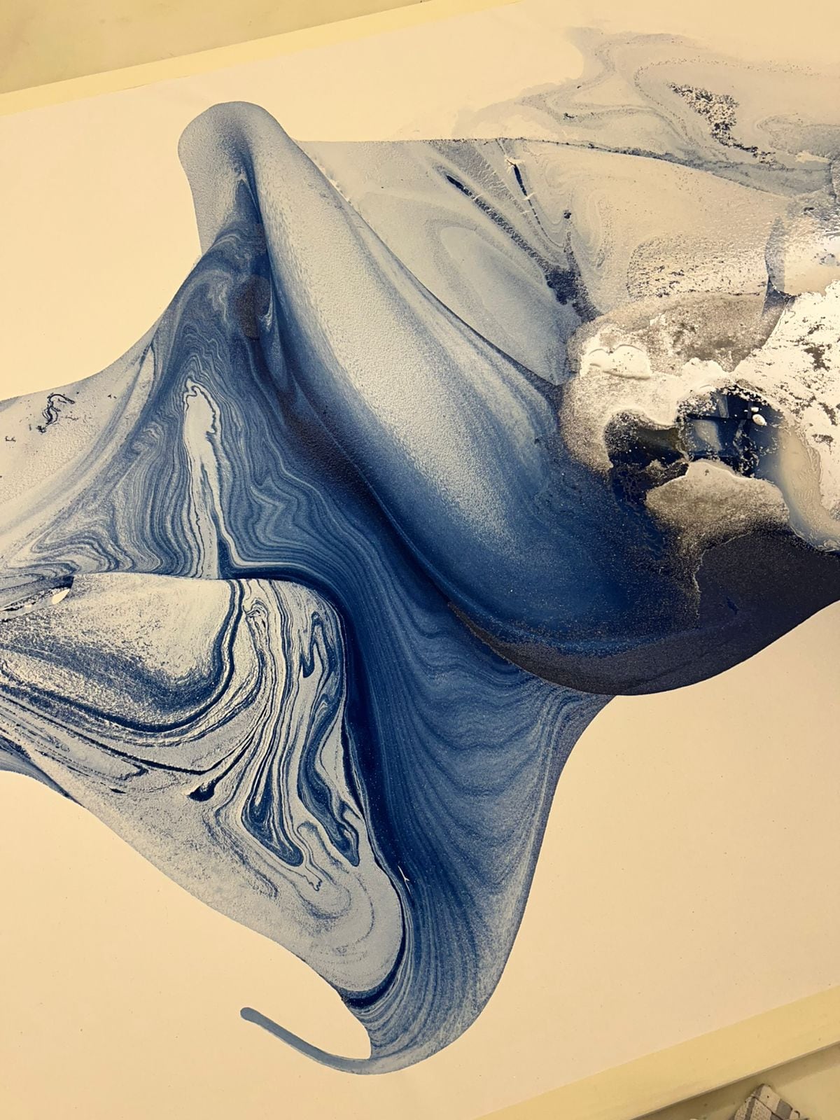 OM. La Fuerza de lo Invisible: el arte de Janet M. Waldner en GAP.