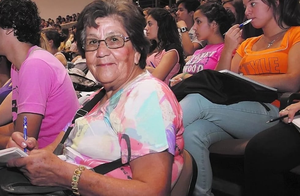 Cumplió 87 años y se recibió de psicóloga en Córdoba el mismo día: “Quiero ayudar a las personas”