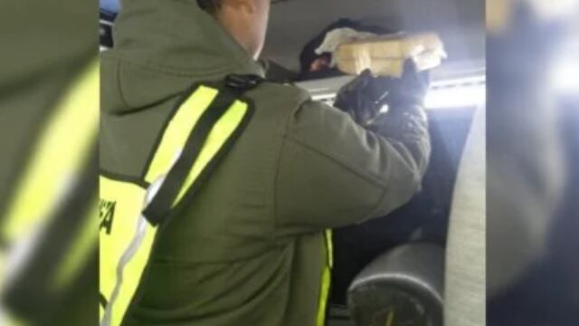 Secuestran marihuana de contrabando en el peaje de Santa Ana.