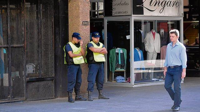 Policías en el centro de Rosario