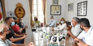 Encuentro para evitar las basuras en los caminos rurales