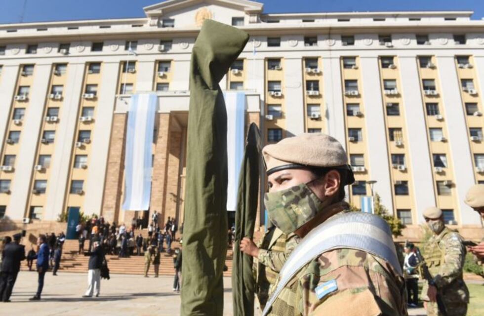 La impactante proyección con que el Gobierno recordó los 40 años del desembarco en Malvinas