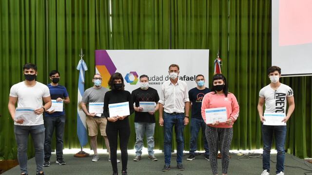 Entregaron los certificados de "Yo programo"