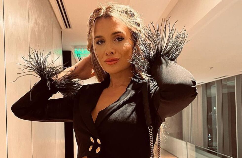 De vacaciones con su nuevo novio en Ibiza, Camila Homs se llevó todas las miradas con su vestido de red