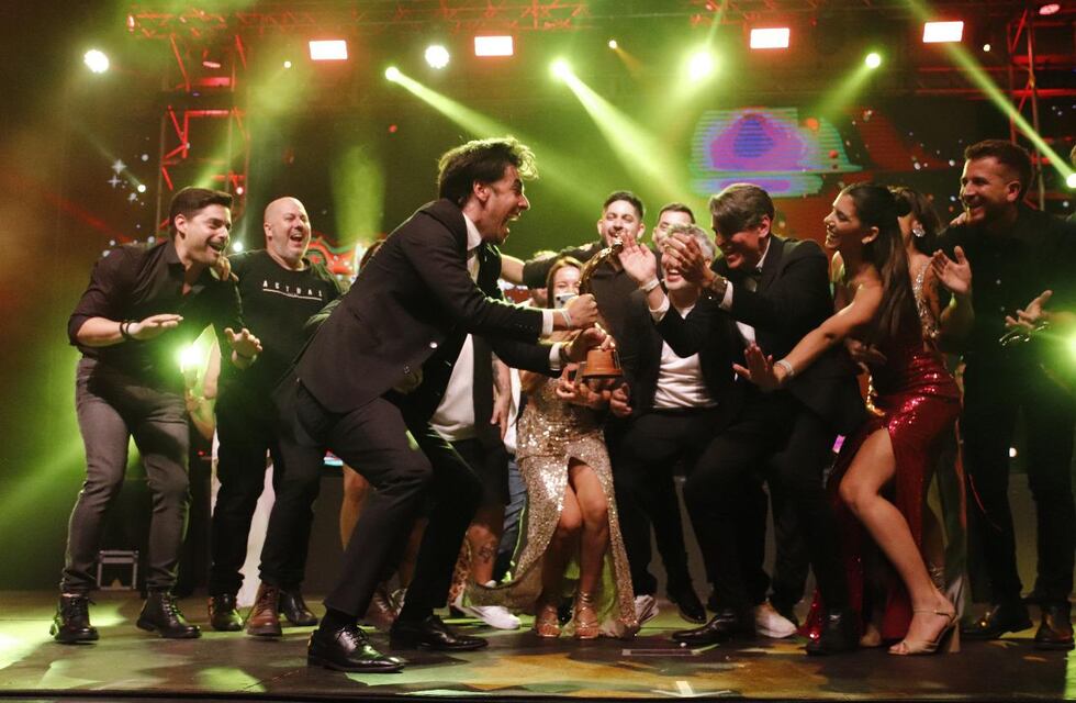 Magia y emoción en los Premios Carlos: “Épico Magic Dreams” se llevó el oro