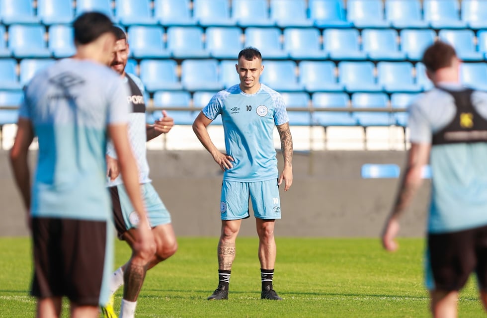 Con el “Chino” Zelarayán, así forma Belgrano en su debut ante Huracán