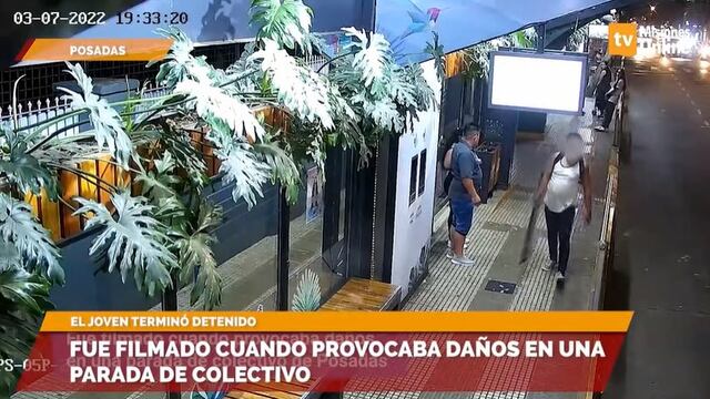 Violento terminó detenido tras provocar daños en una parada de colectivos.