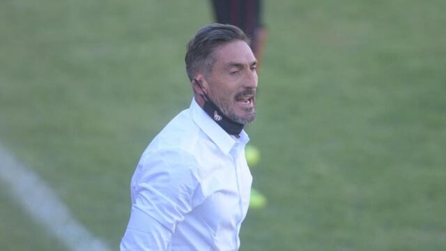 Mauricio Caranta recupera piezas que pueden ser clave en busca del primer triunfo de la Gloria. (Federico López Claro/Archivo)
