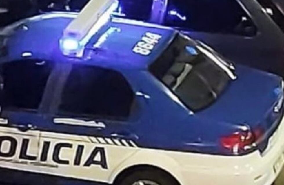 Un motociclista intento escapar de un contról policial