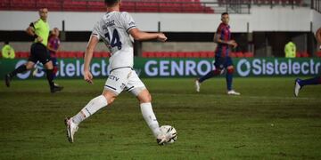Con la 14 de Nahuel Tenaglia. El debut de Francisco Álvarez en Talleres, entrando en la segunda parte ante San Lorenzo.