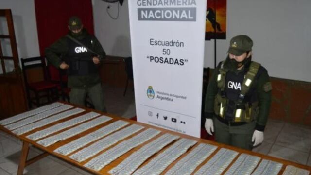 Secuestran divisas transportadas en micro de larga distancia en Fachinal.