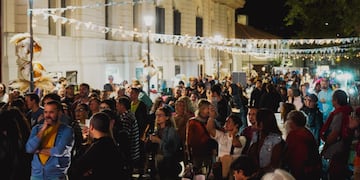 El gobierno celebró el Día del Trabajador con actividades en el Museo Casa de Gobierno y en plaza Carbó.
