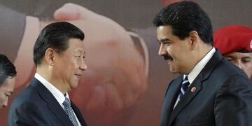 Xi Jinping y Nicolás Maduro, presidentes de China y Venezuela respectivamente, en una imagen de archivo.