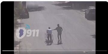 Dos hombres fueron detenidos, tras robar un carrito en un comercio de Villa Urquiza.