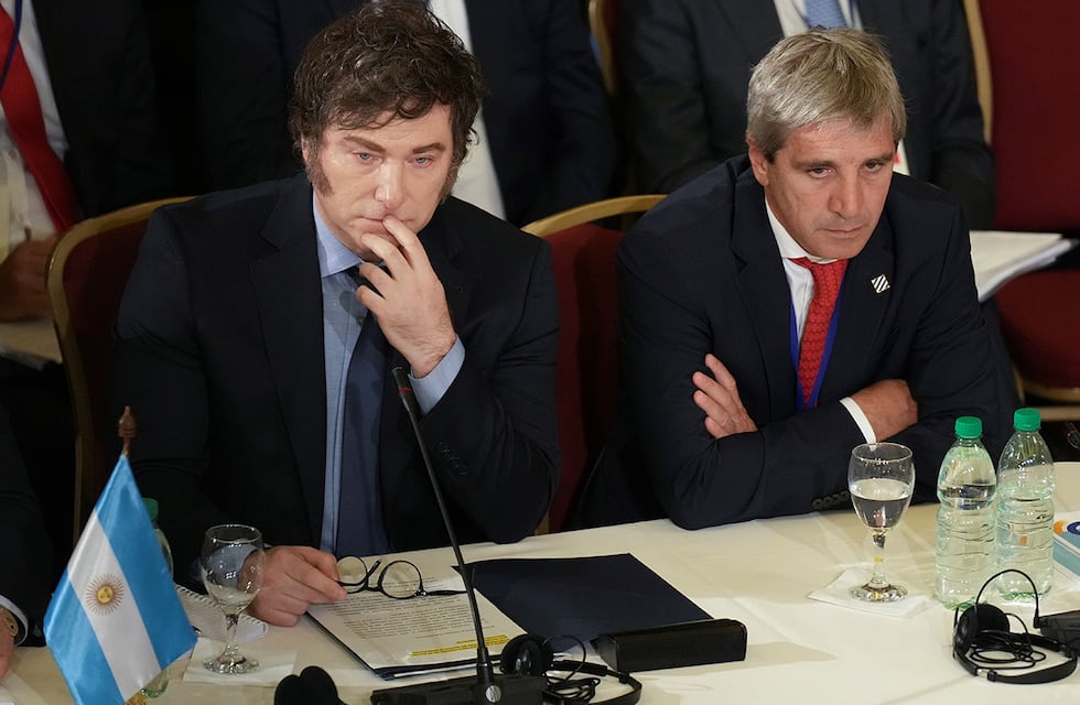 Caputo, cada vez con más poder en el Gobierno de Javier Milei