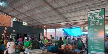 Posadas: realizaron un operativo para agilizar trámites a feriantes.