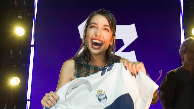 María Becerra volvió a su barrio y mostró que su pasión por Gimnasia sigue intacta: “Fiel al Lobo”