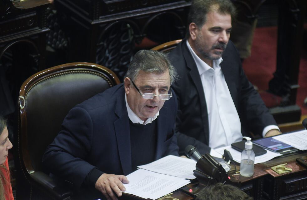 Negri apuntó contra el avión venezolano-iraní: “¿Hay seguridad en el país o estamos en pelotas?”