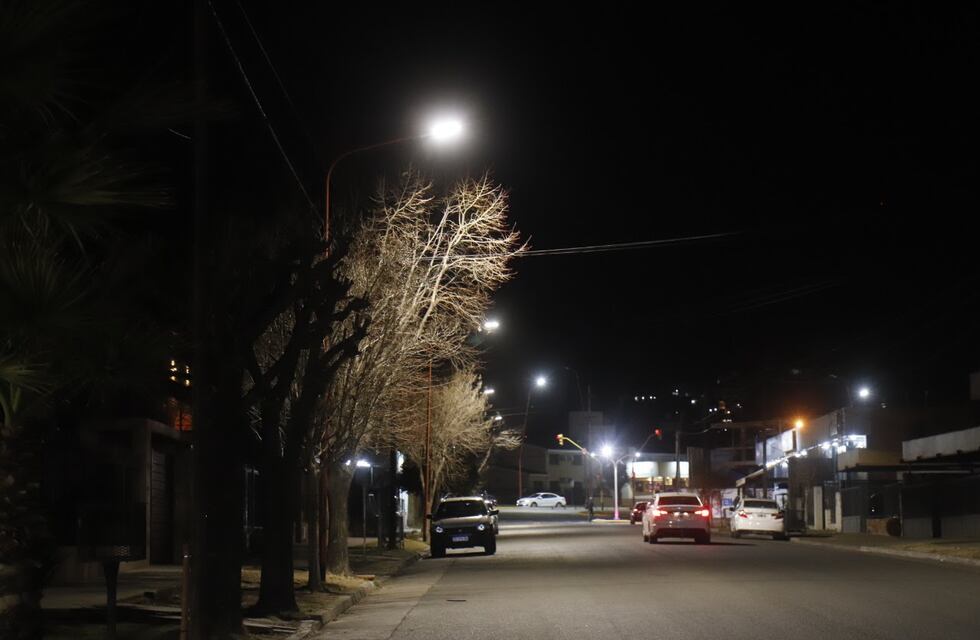 Se instalaron nuevas luminarias en Villa Carlos Paz