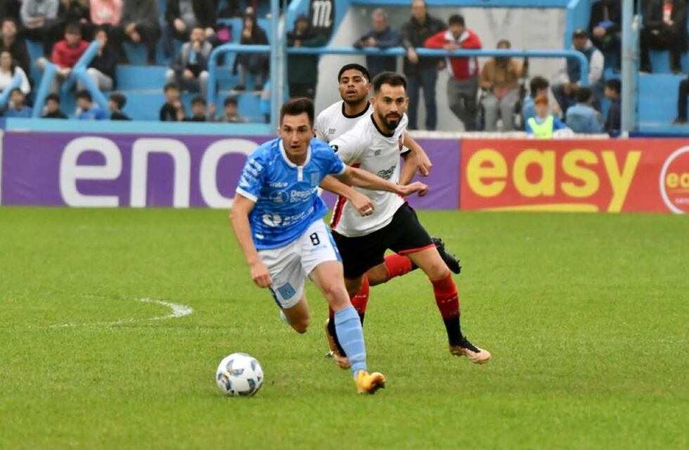 Estudiantes ganó en Río Cuarto y mira más de cerca la punta en la Primera Nacional
