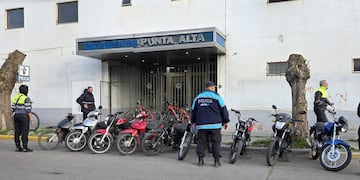 Secuestraron 11 motos en operativo de tránsito en Punta Alta.