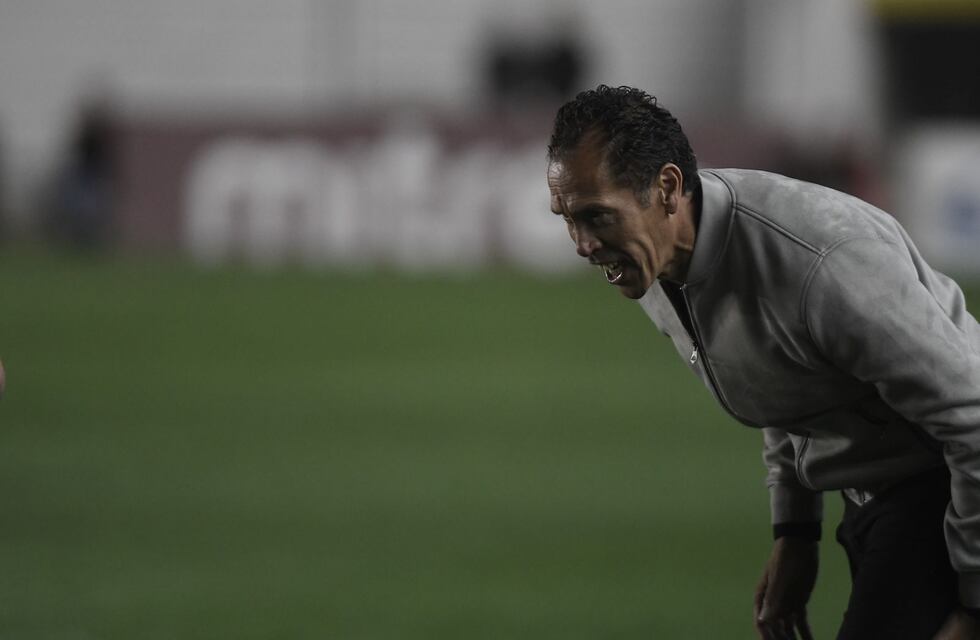 Lucas Bovaglio y el tropiezo de Instituto: “Hay veces que recibir cachetazos está bueno”