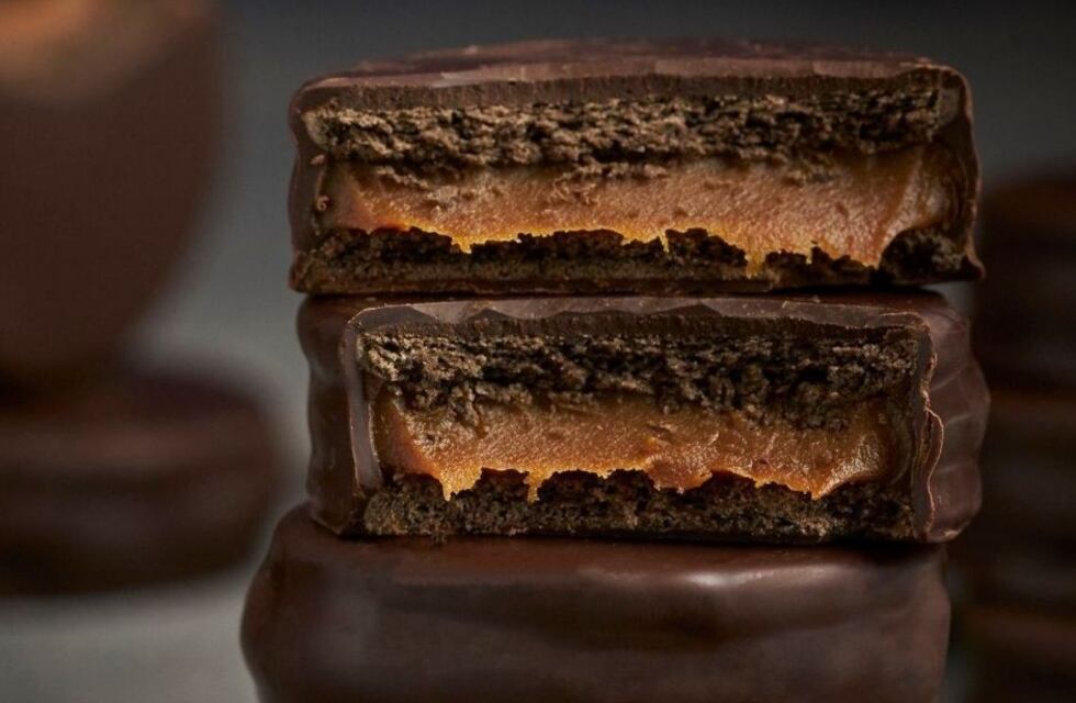 Comenzó el campeonato del alfajor y se elegirá en Argentina al mejor del mundo