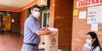 Elecciones 2021: el intendente de Eldorado, Fabio Martínez, emitió su voto.