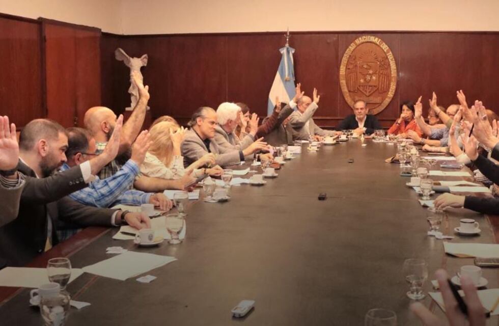 Pagani presidió un reunión del Consejo Superior