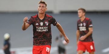 Brian Romero fue el autor del primer gol de River. Estaba adelantado.