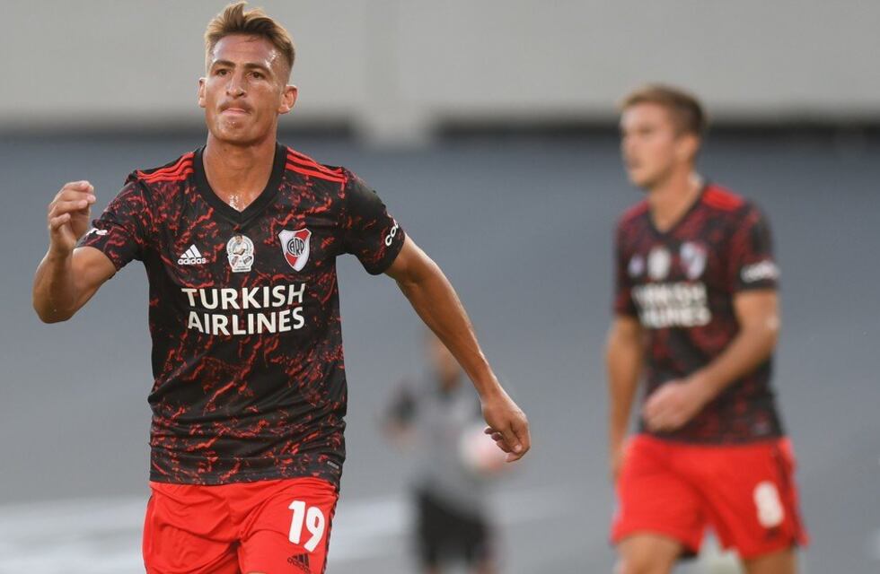 River goleó a Platense 3 a 0 en el Monumental en su presentación de refuerzos