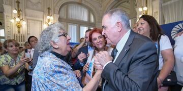 El gobernador Osvaldo Jaldo hizo la presentación oficial del Boleto Gratuito para Jubilados