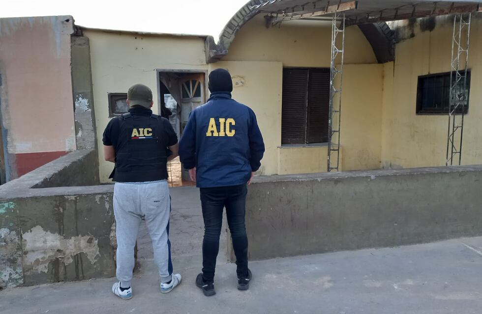 Compró con una tarjeta de crédito extraviada y quedó preso